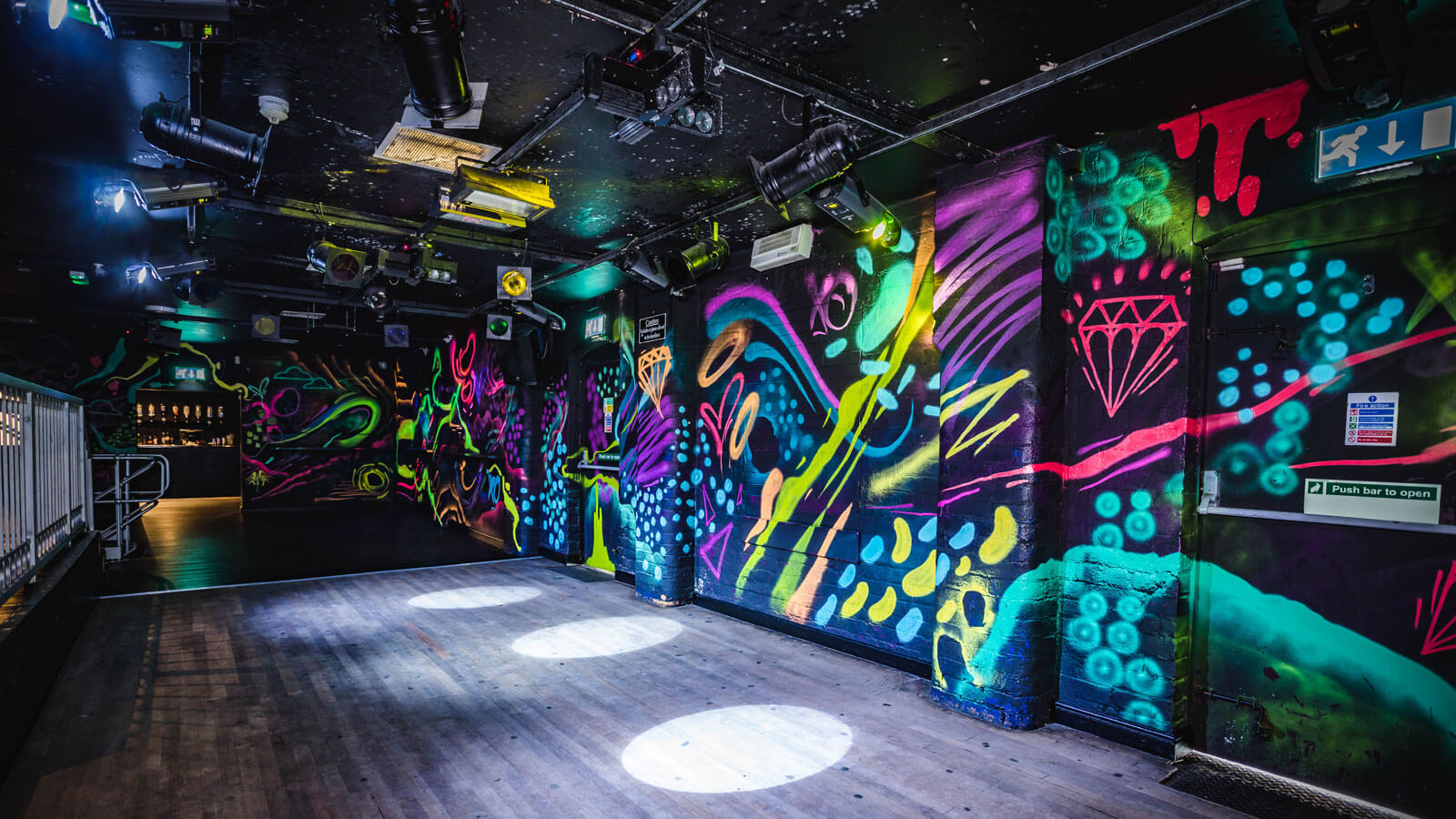 Mosh Nightclub Derby - Fantastic 3 Floor Full Music Range Venue